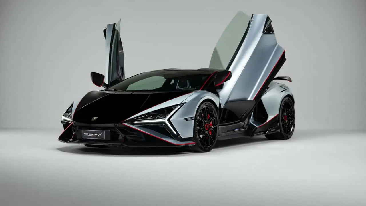 741 bin dolarlık hibrit 1050 HP Lamborghini Revuelto SV tanıtıldı!