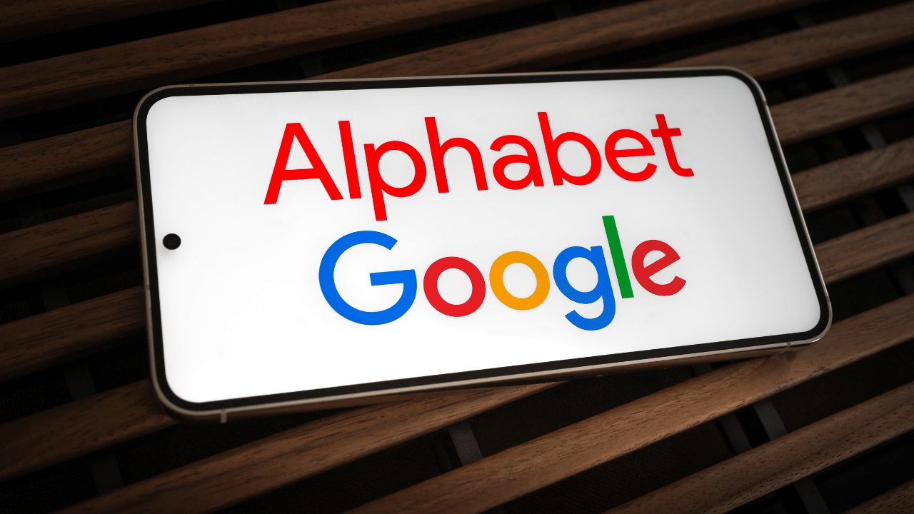 Alphabet'in ikinci çeyrek geliri yüzde 24 artarak 119,8 milyar dolara ulaştı
