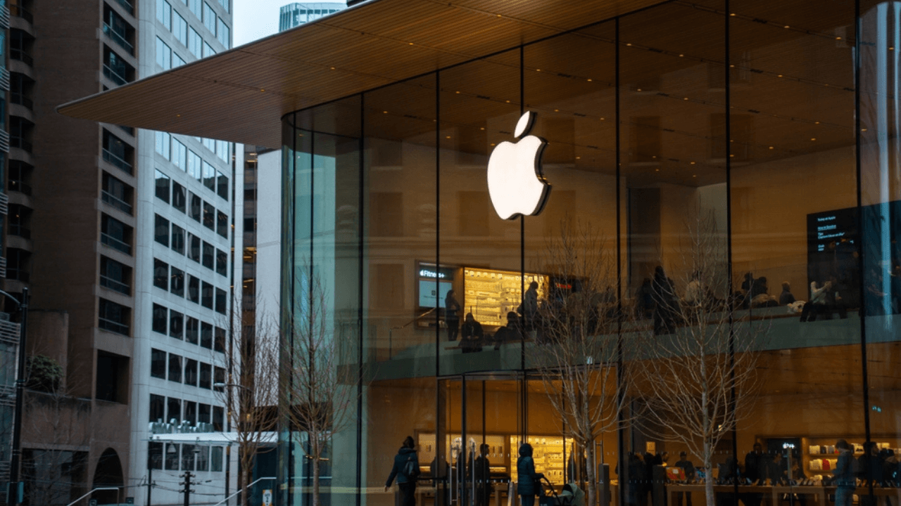 Apple, Genius Bar görüşmelerini yapay zeka ile özetleyen Live Notes özelliğini test ediyor