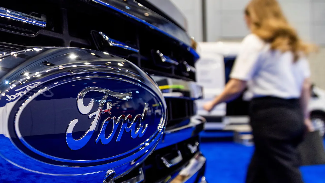 Ford Yapay Zeka Hamlesinden Geri Döndü: 350 Mühendis Geri Döndü