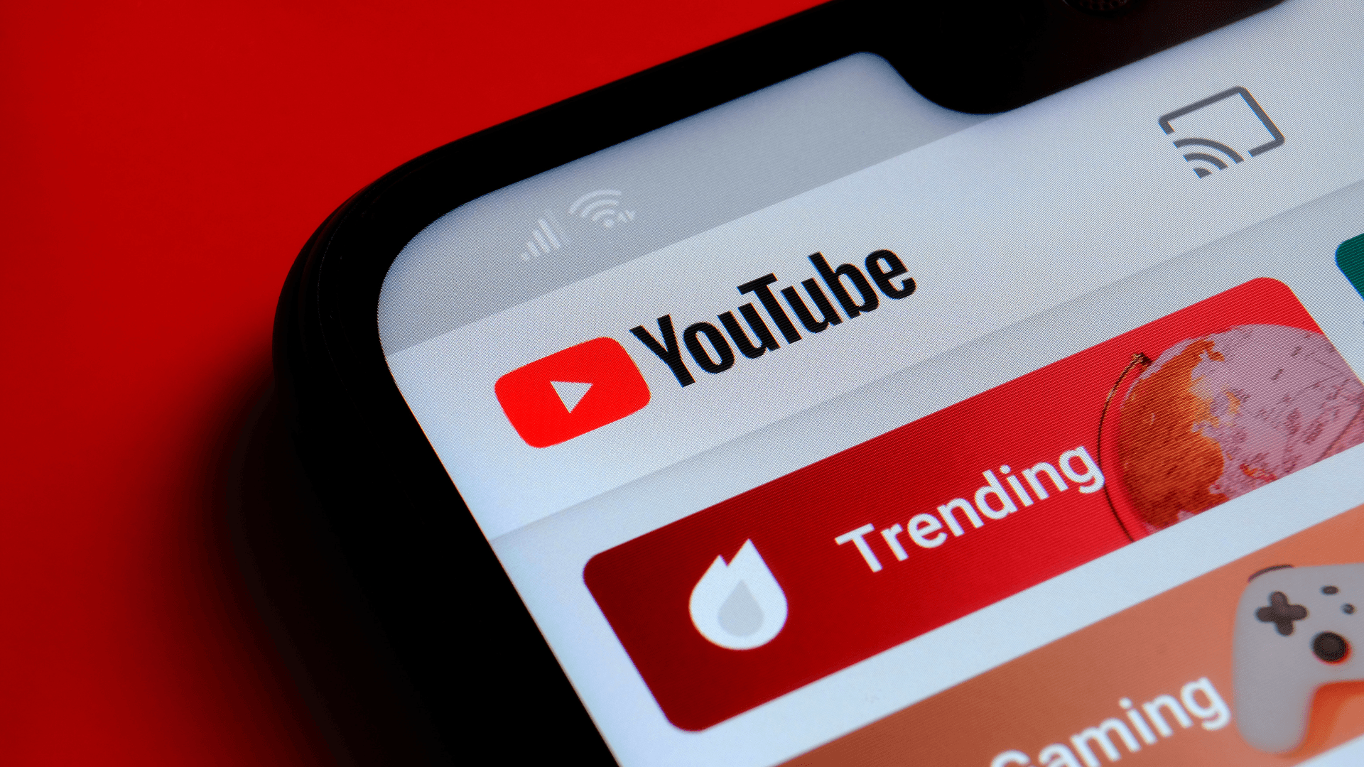 Google, YouTube'da yapay zeka sohbet robotu aramasını test ediyor
