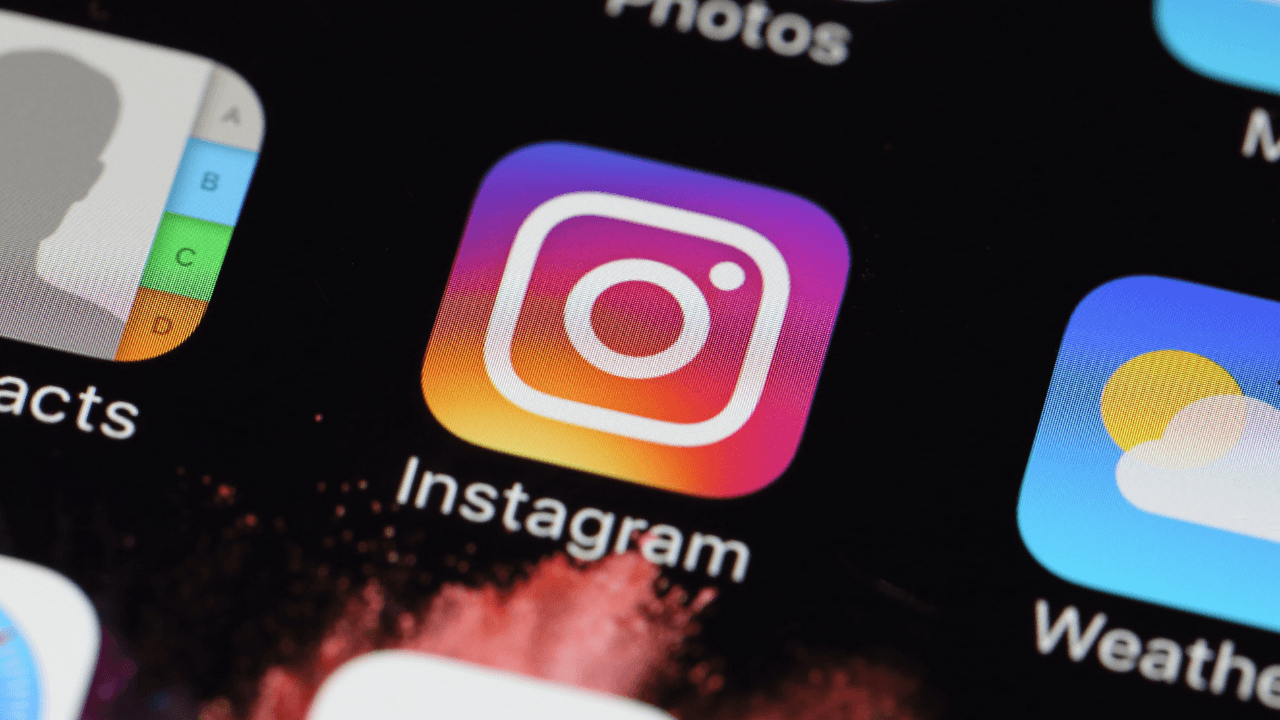 Instagram artık gönderilerin sırasını değiştirmeye izin veriyor
