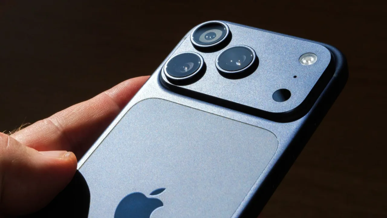 iPhone 17 fiyatlarına zam yolda: Apple bu ay düğmeye basabilir