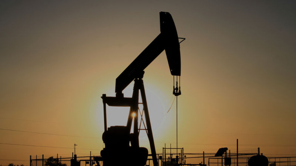 Petrol, İran-Umman görüşmelerindeki ilerleme sinyalleriyle geriledi