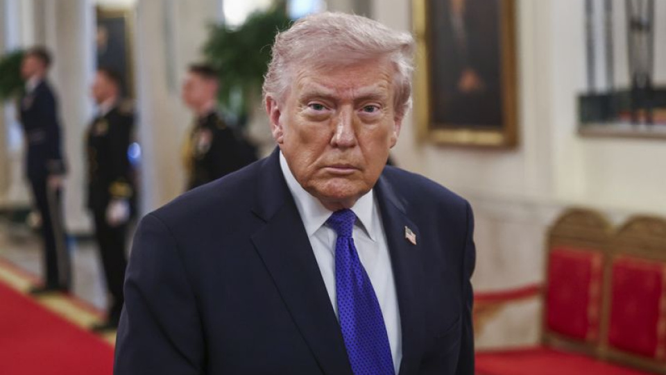 Trump: İran Hürmüz'den geçen Güney Kore gemisine saldırdı