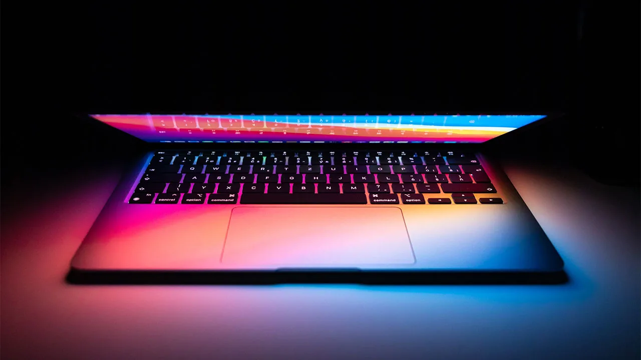 Yeni nesil MacBook Pro beklenenden erken geliyor